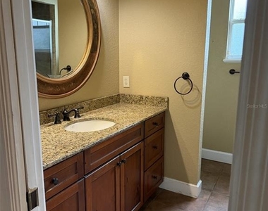 3613 S Summerlin Avenue - Photo Thumbnail 11
