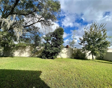 10007 Leyburn Court - Photo Thumbnail 13