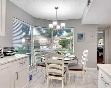 204 Quayside Circle - Photo Thumbnail 5