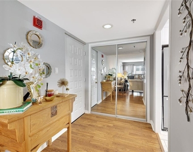 204 Quayside Circle - Photo Thumbnail 2