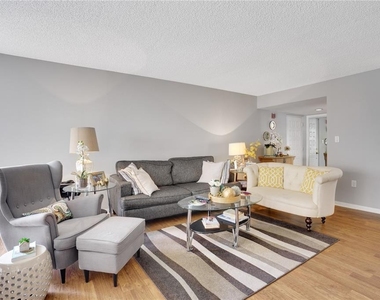 204 Quayside Circle - Photo Thumbnail 10