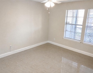 6112 Westgate Drive - Photo Thumbnail 6