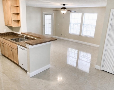 6112 Westgate Drive - Photo Thumbnail 2