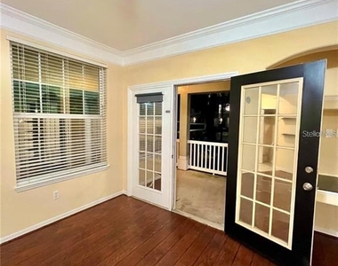 3226 Greenwich Village Boulevard - Photo Thumbnail 6
