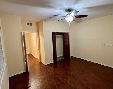 3226 Greenwich Village Boulevard - Photo Thumbnail 14