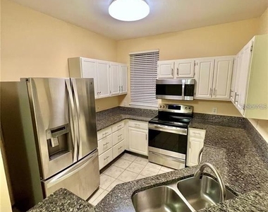 3226 Greenwich Village Boulevard - Photo Thumbnail 5