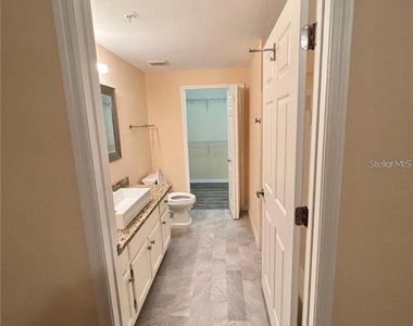 3226 Greenwich Village Boulevard - Photo Thumbnail 16