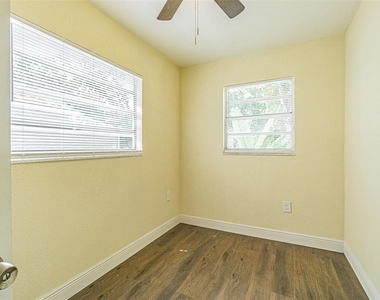 505 E Virginia Avenue - Photo Thumbnail 7