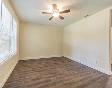 505 E Virginia Avenue - Photo Thumbnail 2