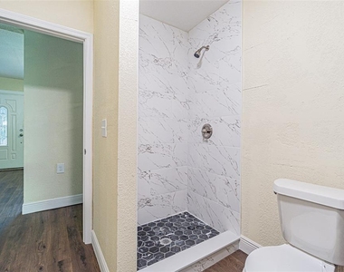 505 E Virginia Avenue - Photo Thumbnail 17