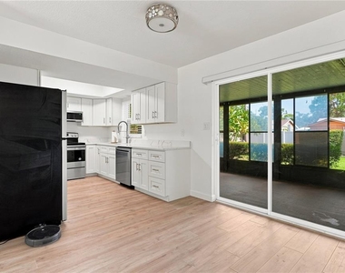 2855 Dueby Street - Photo Thumbnail 8
