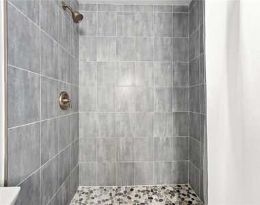 2855 Dueby Street - Photo Thumbnail 17