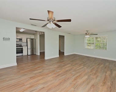 3958 2nd Street Nw - Photo Thumbnail 9