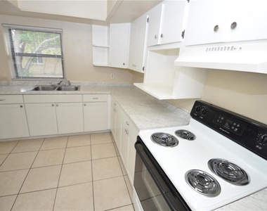 730 28th Street Nw - Photo Thumbnail 7