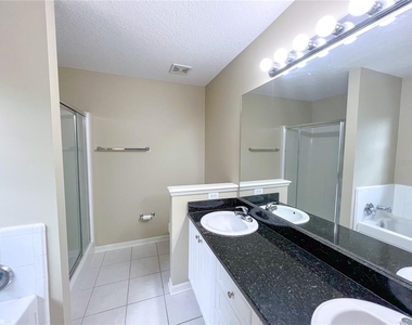 8414 Sw 66th Lane - Photo Thumbnail 10