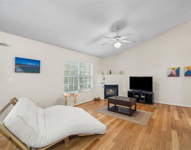 10000 Sw 52nd Avenue - Photo Thumbnail 3
