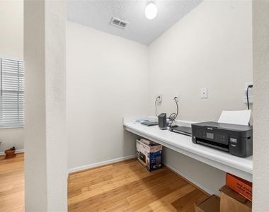 10000 Sw 52nd Avenue - Photo Thumbnail 10