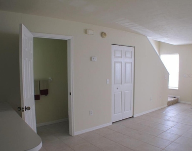 5205 Sw 97th Drive - Photo Thumbnail 5