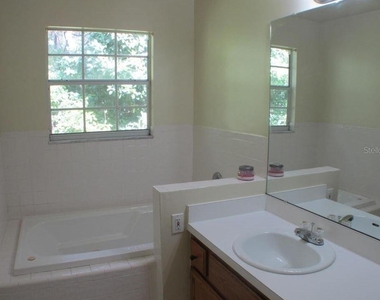 5205 Sw 97th Drive - Photo Thumbnail 11