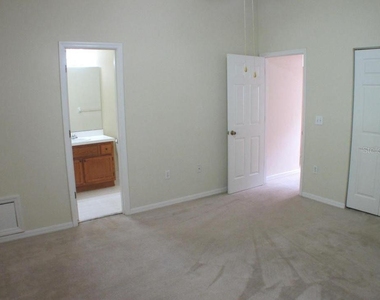 5205 Sw 97th Drive - Photo Thumbnail 9