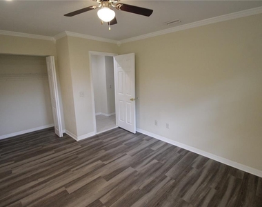 10907 Sw 24th Avenue - Photo Thumbnail 11