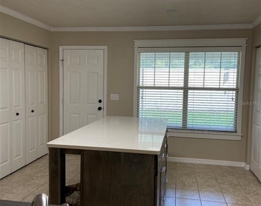 4574 Sw 48th Way - Photo Thumbnail 4