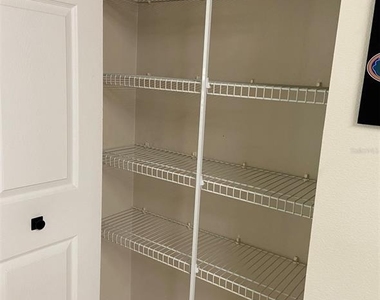 4574 Sw 48th Way - Photo Thumbnail 7