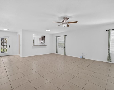 345 Red Kite Drive - Photo Thumbnail 14