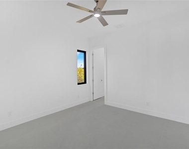 10065 Memphis Street - Photo Thumbnail 27