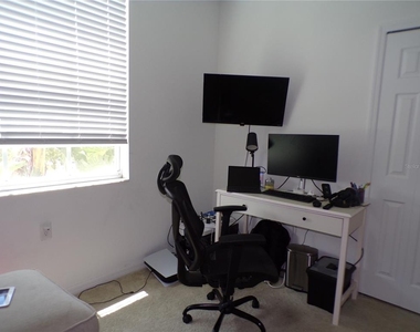 14051 Heritage Landing Boulevard - Photo Thumbnail 17