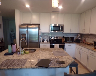 14051 Heritage Landing Boulevard - Photo Thumbnail 5