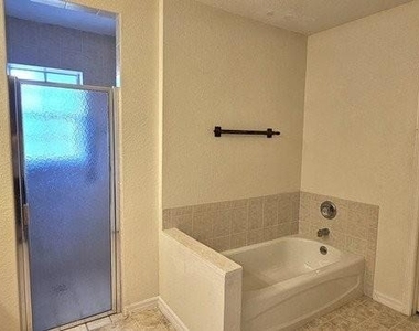 7105 N Blue Sage - Photo Thumbnail 32