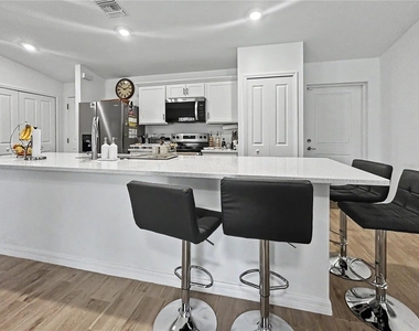 23327 Van Buren Avenue - Photo Thumbnail 11