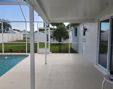 2441 Beacon Drive - Photo Thumbnail 2
