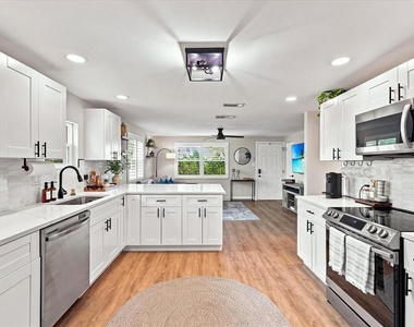 2449 Wood Street - Photo Thumbnail 3