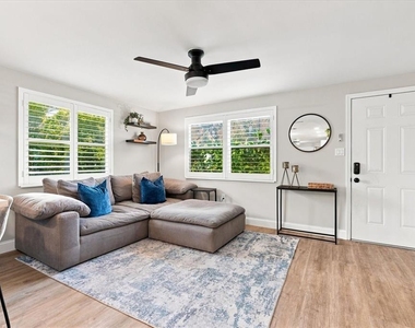2449 Wood Street - Photo Thumbnail 8