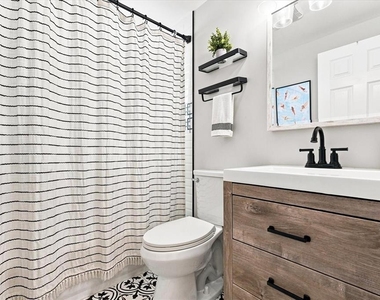 2449 Wood Street - Photo Thumbnail 17
