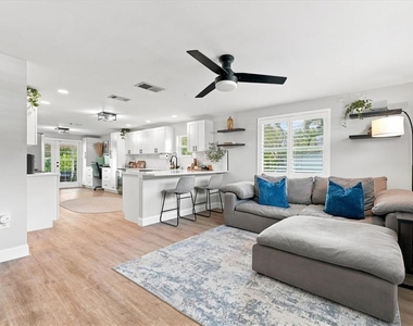 2449 Wood Street - Photo Thumbnail 9