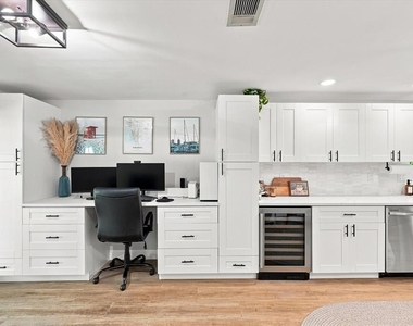 2449 Wood Street - Photo Thumbnail 4