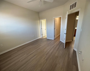 5467 Soapstone Place - Photo Thumbnail 18