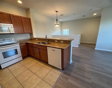 5467 Soapstone Place - Photo Thumbnail 7