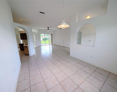 3892 Canopy Way - Photo Thumbnail 4