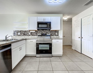 5442 Guidepost Terrace - Photo Thumbnail 13