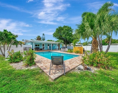 1731 Redwood Street - Photo Thumbnail 39