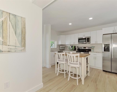 1731 Redwood Street - Photo Thumbnail 12
