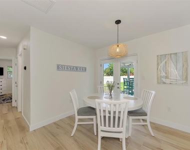 1731 Redwood Street - Photo Thumbnail 9
