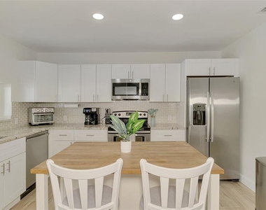1731 Redwood Street - Photo Thumbnail 14
