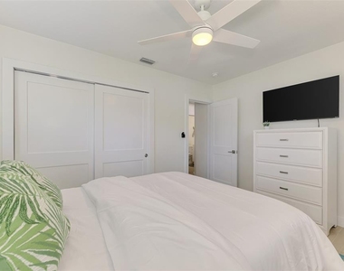 1731 Redwood Street - Photo Thumbnail 29