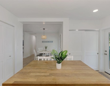 1731 Redwood Street - Photo Thumbnail 18