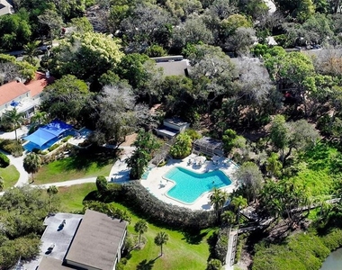 1687 Brookhouse Circle - Photo Thumbnail 23